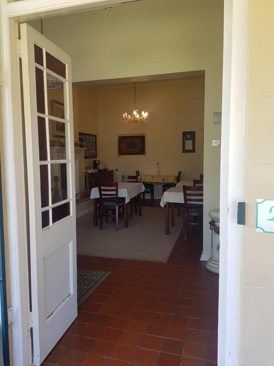 Bishops Guest House Фрейхейд Экстерьер фото