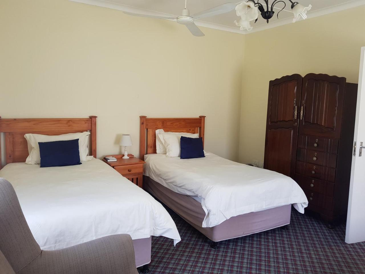 Bishops Guest House Фрейхейд Экстерьер фото